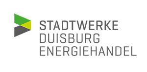 Das Logo der Stadtwerke Duisburg Energiehandel GmbH: Wie bei dem Stadtwerke Duisburg-Logo ein dreieckiges Symbol in Grün, Hellgrün und Grau neben dem schwarzen Schriftzug ‚Stadtwerke Duisburg Energiehandel'.